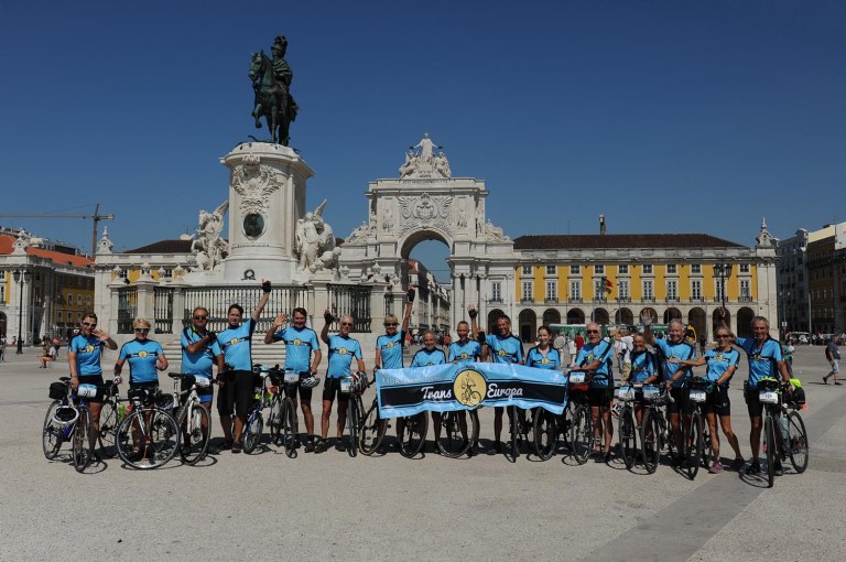 finishline-arch74823